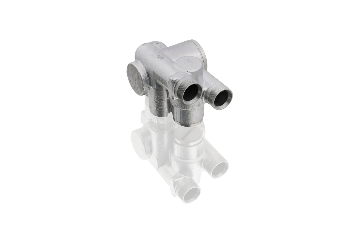 Regulator housing for regulating engine oil temperature