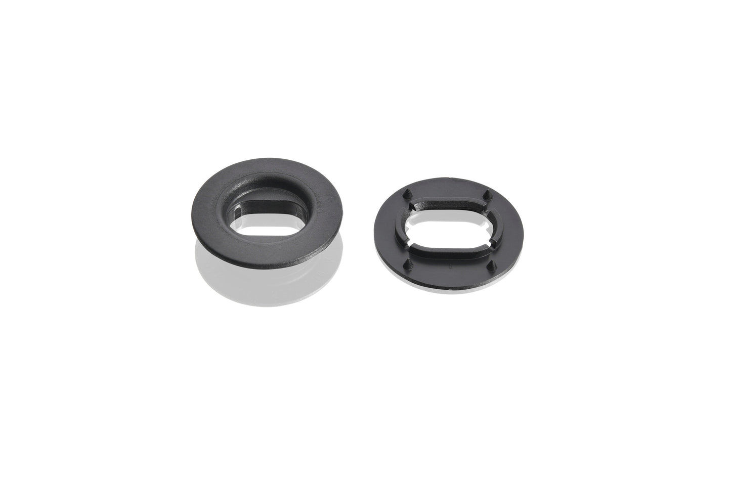 Set of fastening buttons for floor mats