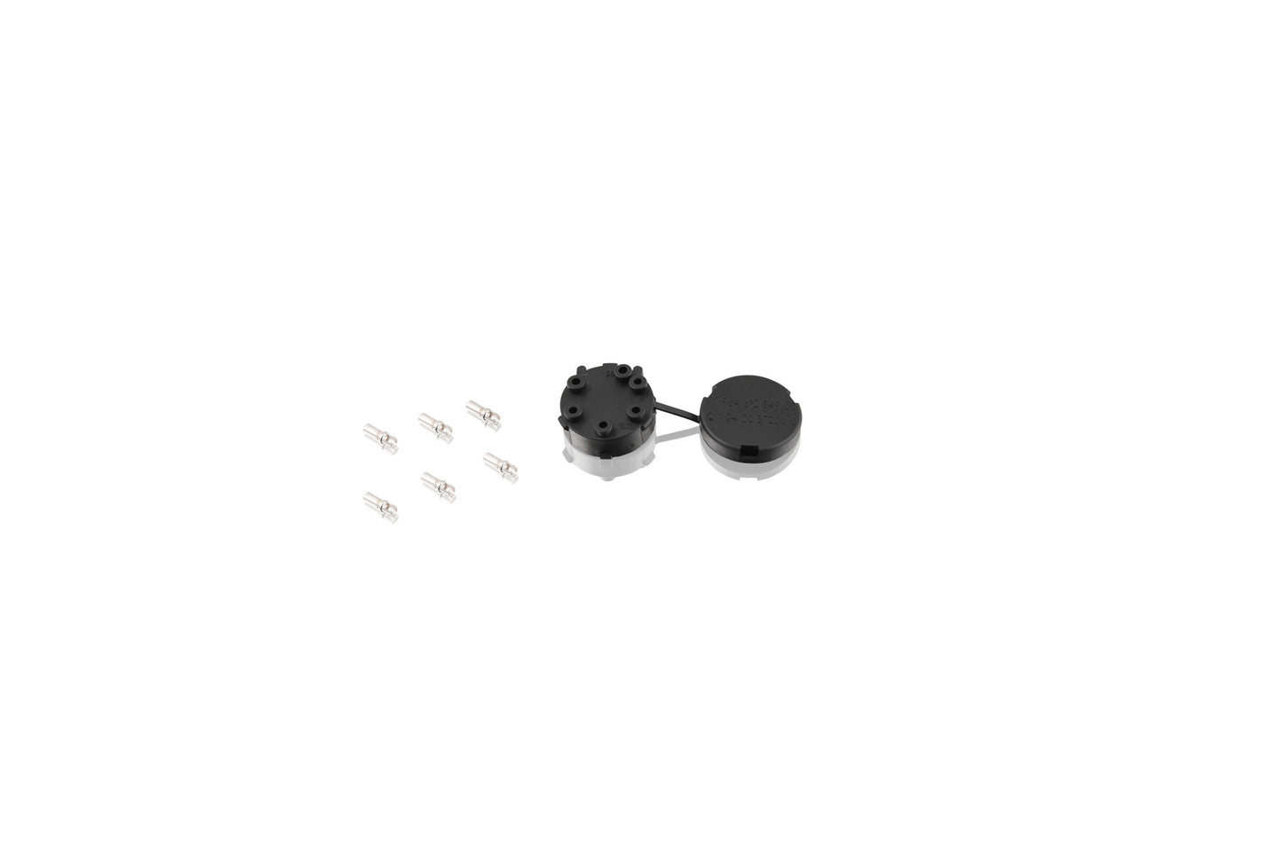 Six-pin connector housing set – with contacts