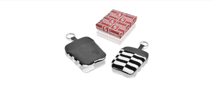 Classic key pouch in Pascha