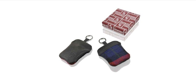 Classic key pouch in tartan cloth, blue red